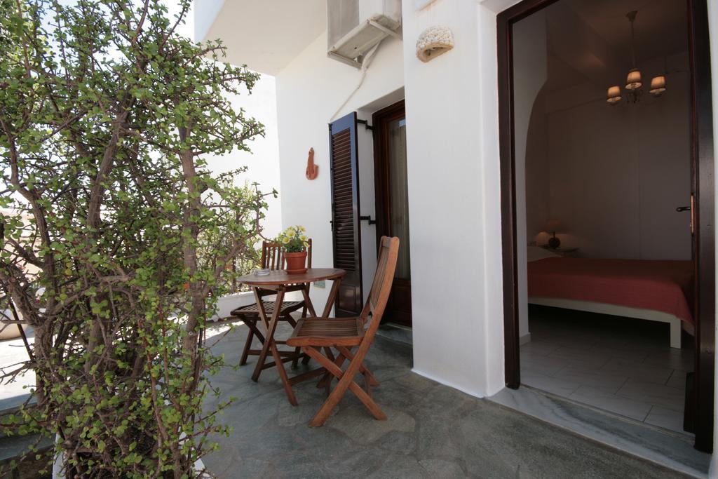 Pension Anna Naoussa Exterior foto